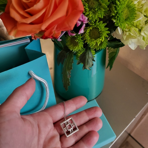 Tiffany & Co. SQUARE NECKLACE IN STERLING SILVER 925 - Picture 3 of 5